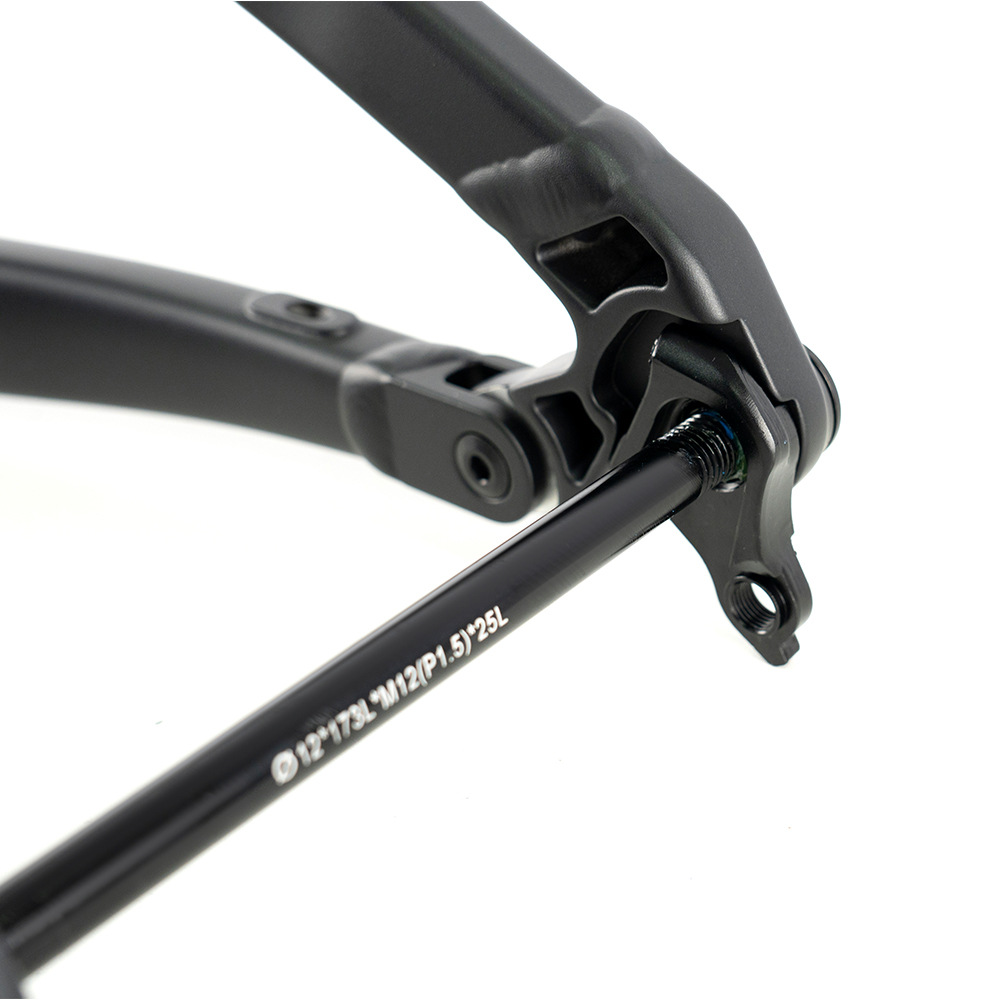 thru-axle 148